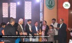 This image features Dr. Manakala Gopalakrishnan performing a soulful Carnatic music rendition at Deepalaya Schools, inspiring students and introducing them to India’s rich classical heritage. The session encouraged artistic expression, cultural awareness, and deeper appreciation for traditional Indian music among young learners.
